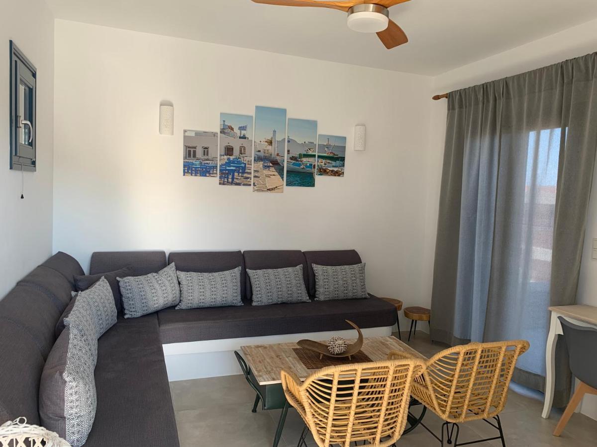 Paros-Memories-Neubau-Villen, Sportpool Aspro Chorio Eksteriør billede