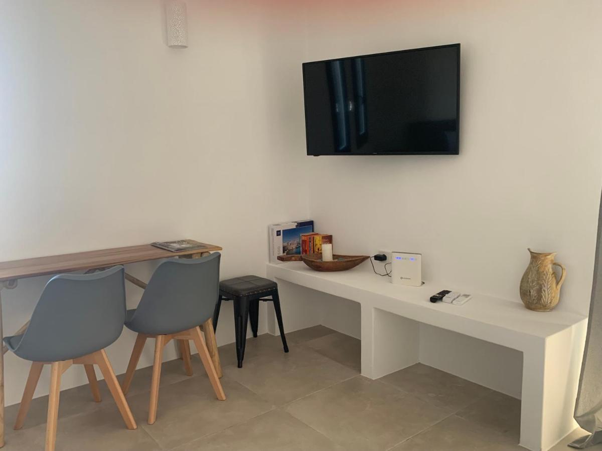 Paros-Memories-Neubau-Villen, Sportpool Aspro Chorio Eksteriør billede